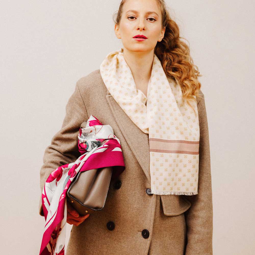 Gold_Silk_wool_Scarfy_talks_Scarf_5